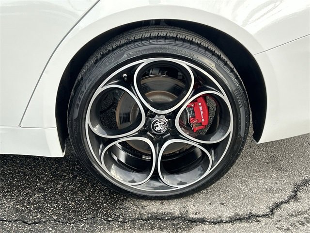 Used 2022 Alfa Romeo Giulia Ti image 11