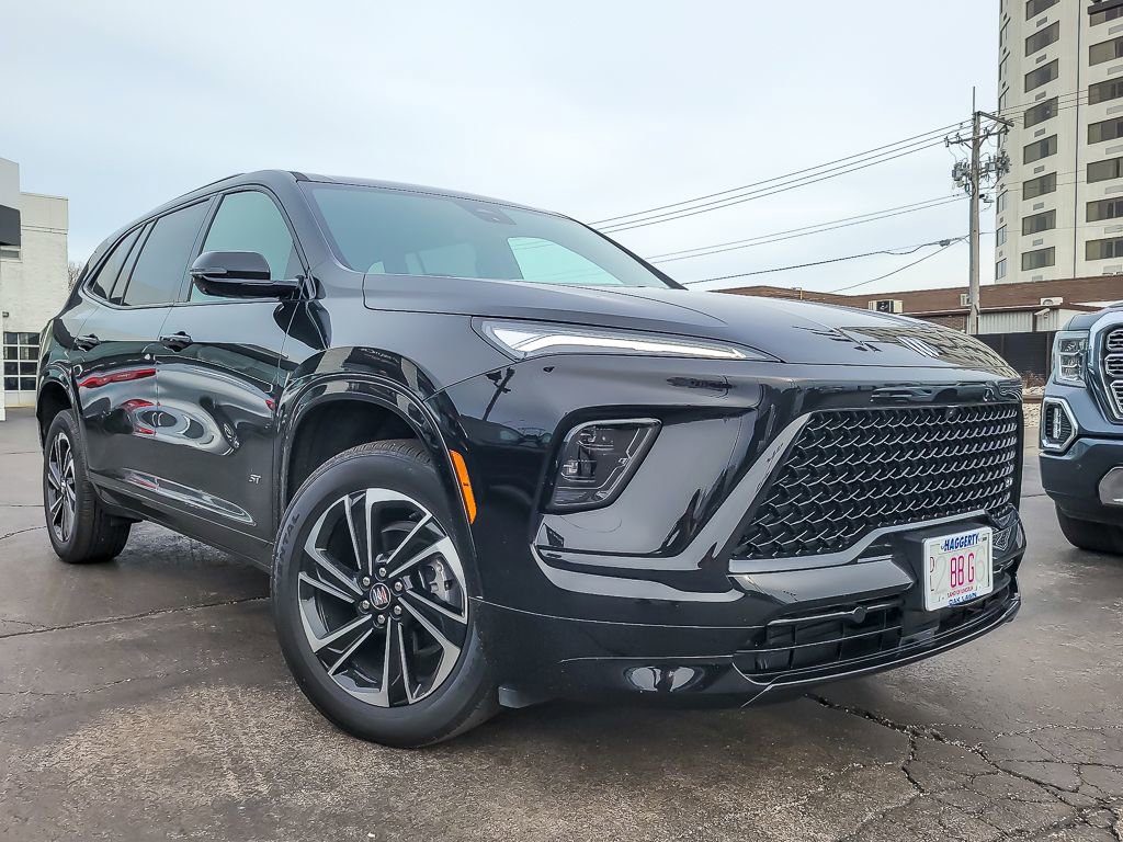 Used 2025 Buick Enclave Sport Touring image 1