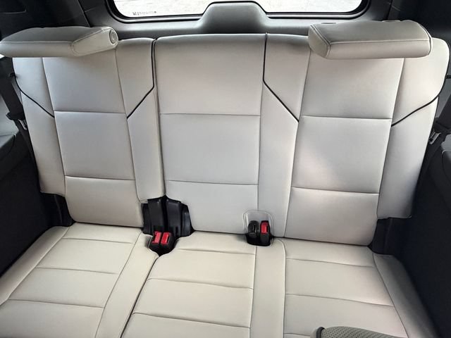 Used 2023 Cadillac Escalade Sport w/ LPO, ONYX Package AWD/4WD image 15