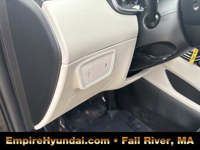 Used 2023 Hyundai Tucson SE image 21