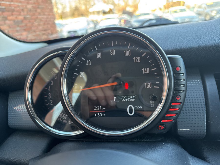 Used 2017 MINI Cooper 4-Door Hardtop image 28