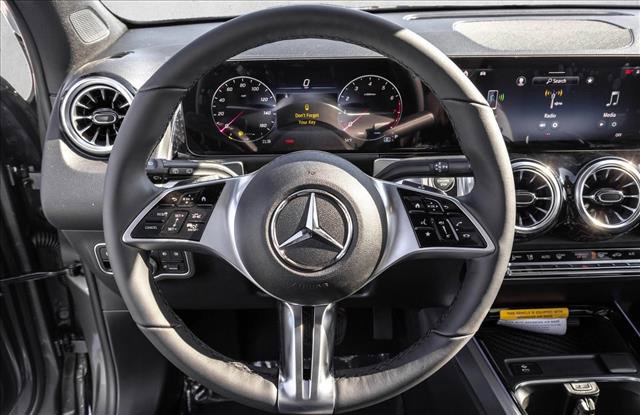 New 2026 Mercedes-Benz GLB 250 4MATIC image 17