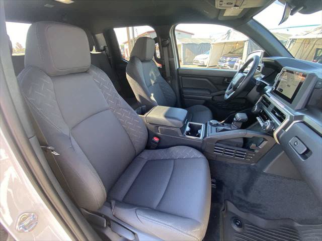 Certified 2025 Toyota Tacoma SR5 AWD/4WD image 23