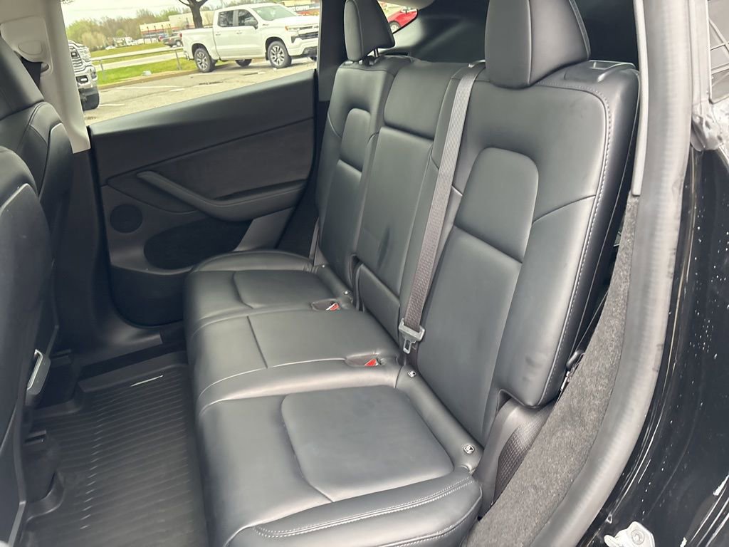 Used 2023 Tesla Model Y Long Range image 40