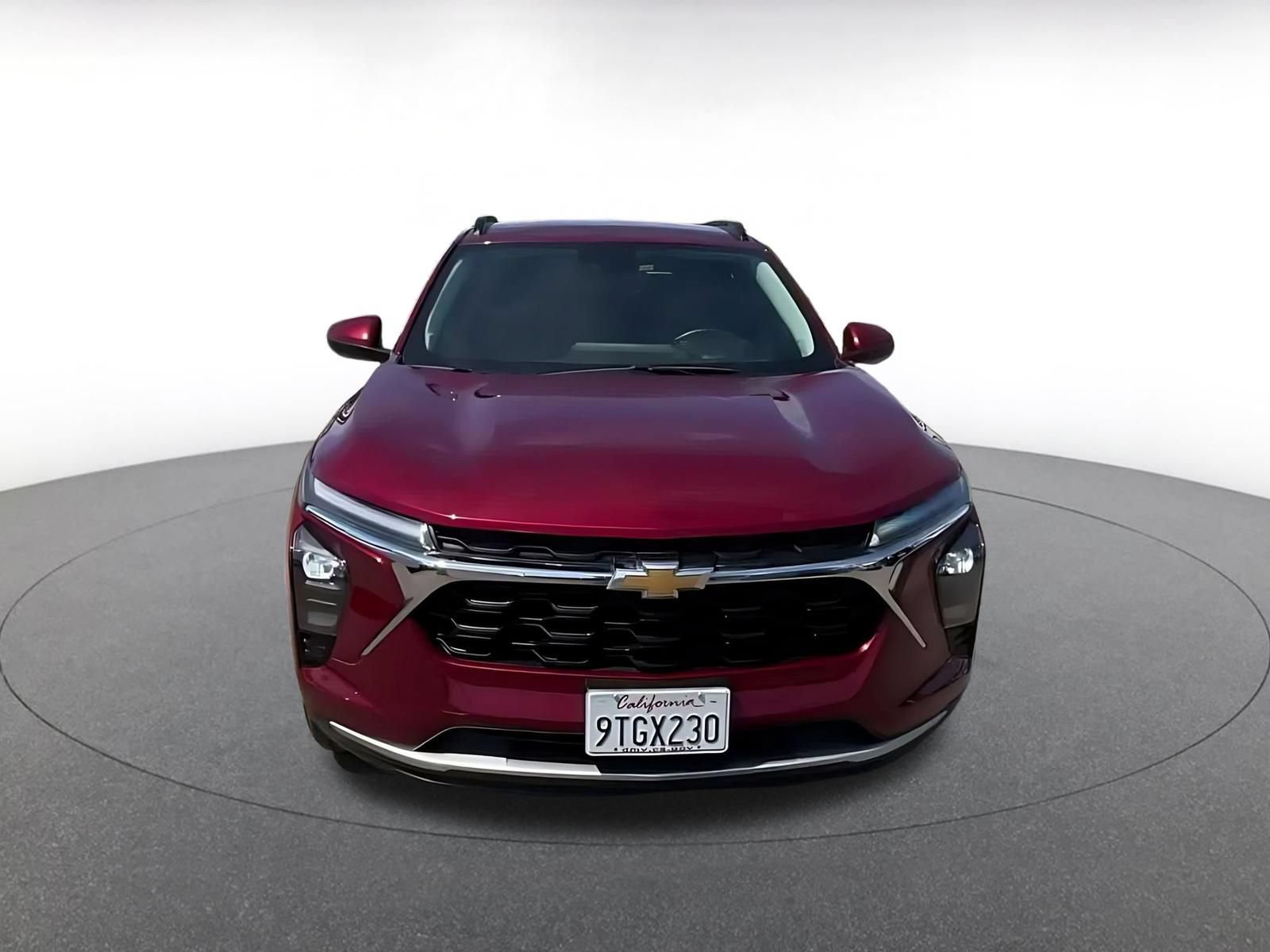 Used 2025 Chevrolet Trax LT w/ LT Convenience Package FWD image 4