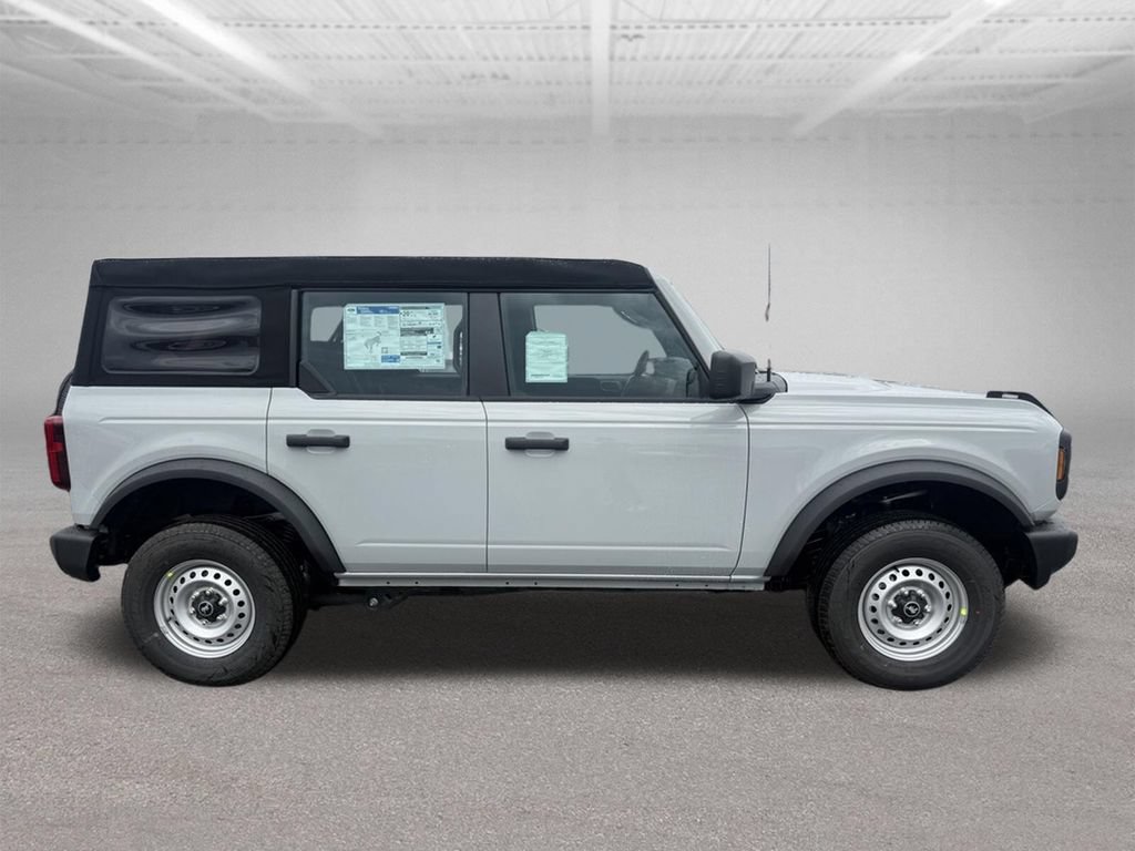New 2026 Ford Bronco 4-Door AWD/4WD image 2