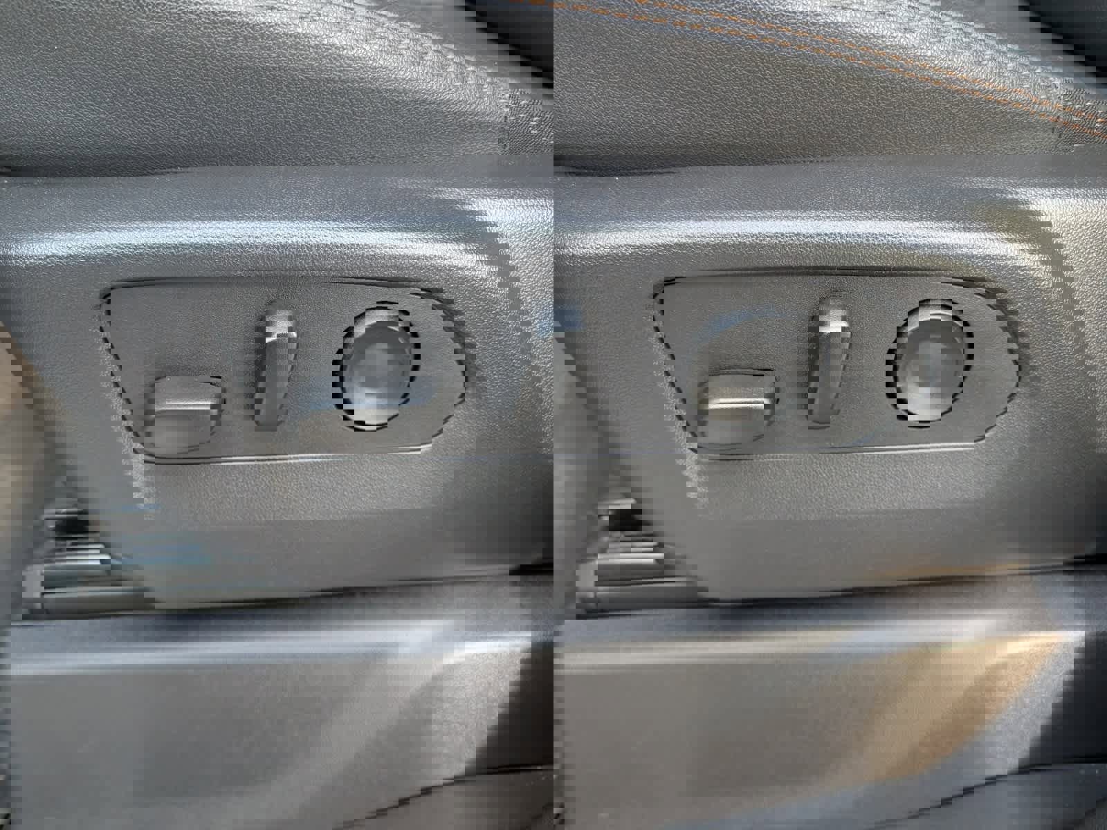 Used 2025 GMC Sierra 2500 AT4 image 21