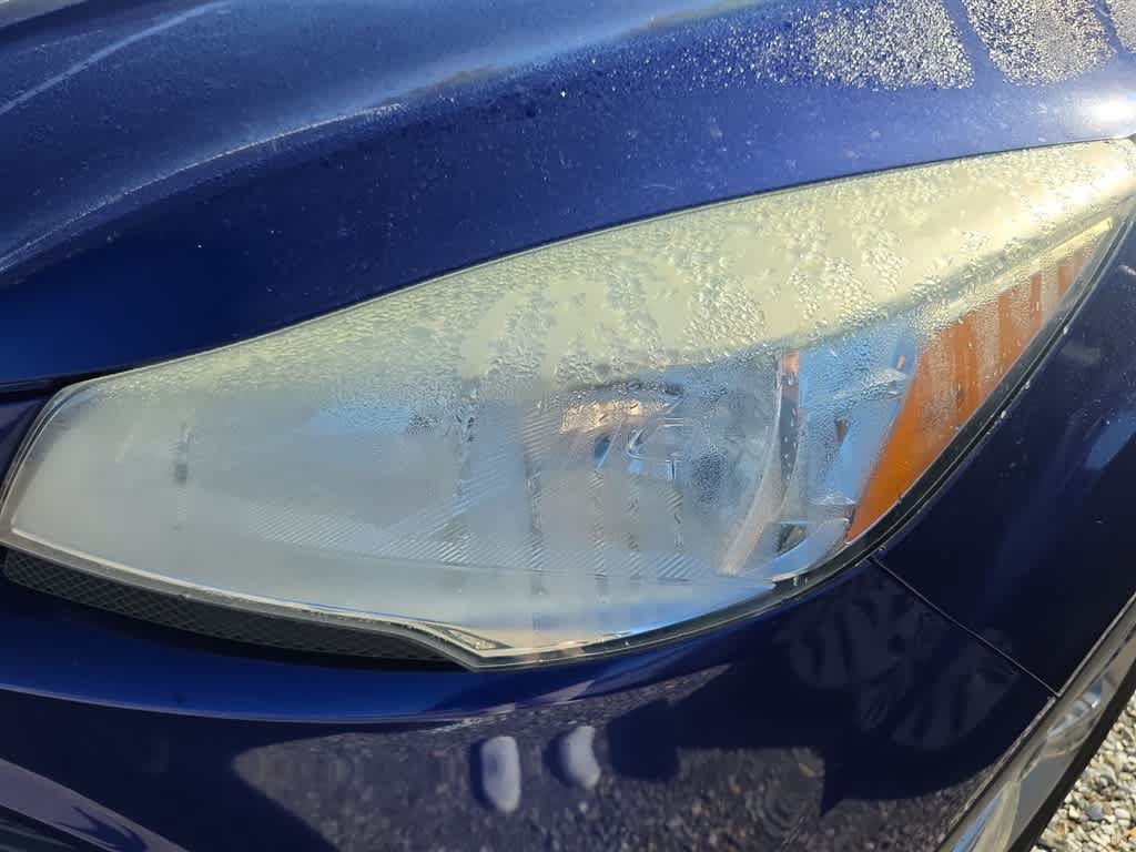 Used 2013 Ford Escape SE FWD image 2
