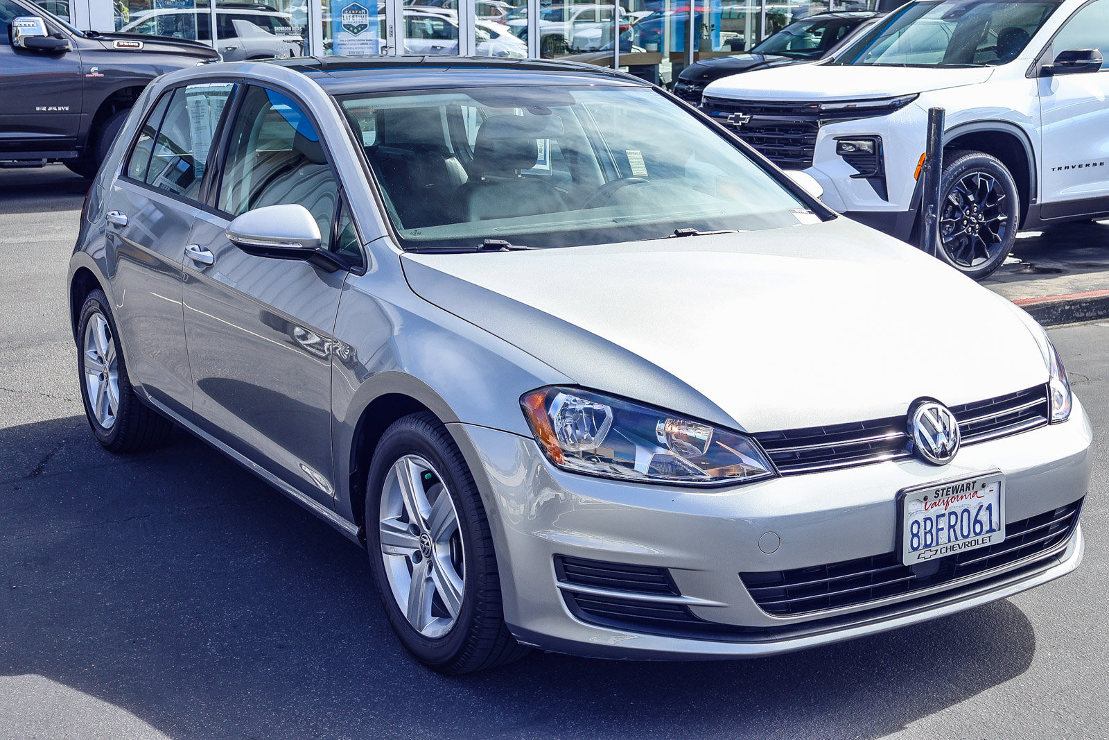 Used 2017 Volkswagen Golf S image 21