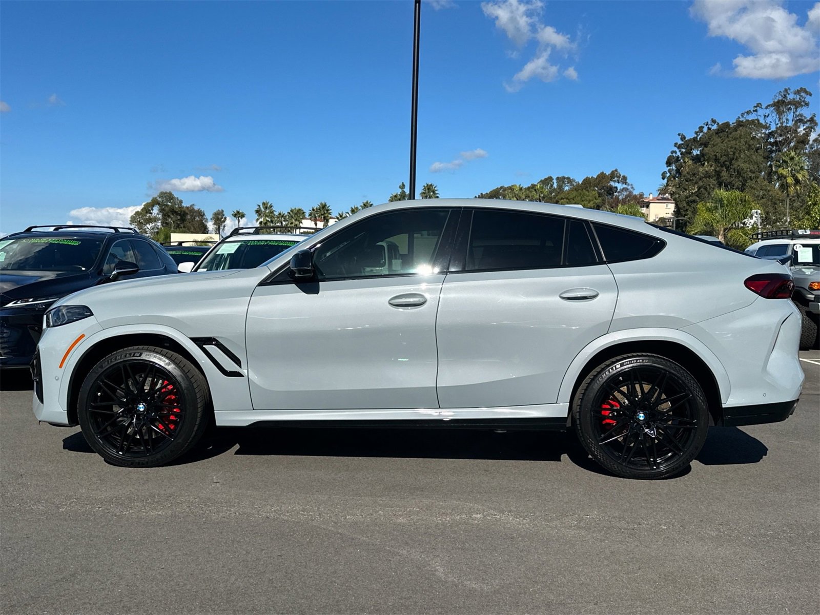 Used 2025 BMW X6 M Competition w/ Executive Package image 6