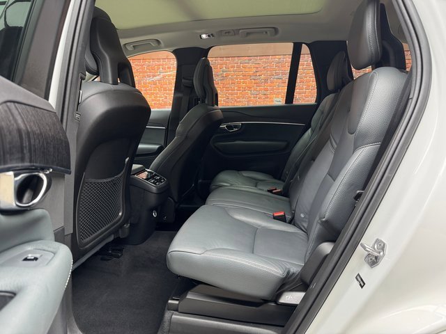 Used 2020 Volvo XC90 T6 Momentum image 24
