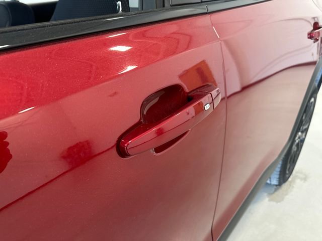 Used 2023 GMC Acadia SLE w/ Elevation Edition image 16