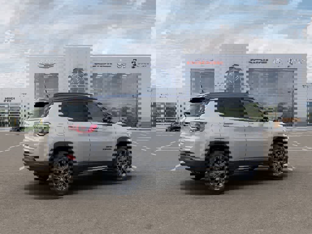 Used 2025 Jeep Compass Limited w/ Sun & Sound Group image 4