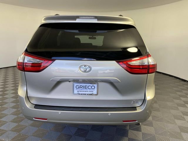 Used 2017 Toyota Sienna XLE w/ XLE Navigation Package AWD/4WD image 7