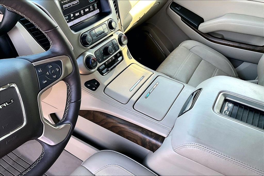 Used 2018 GMC Yukon Denali w/ Denali Ultimate Package image 17