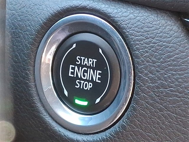 Used 2024 Cadillac XT4 Premium Luxury image 19