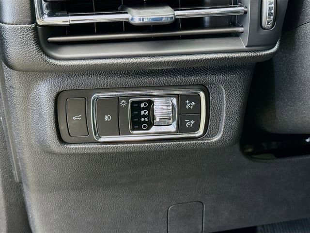 Used 2021 Lincoln Corsair Reserve w/ Equipment Group 201A image 10