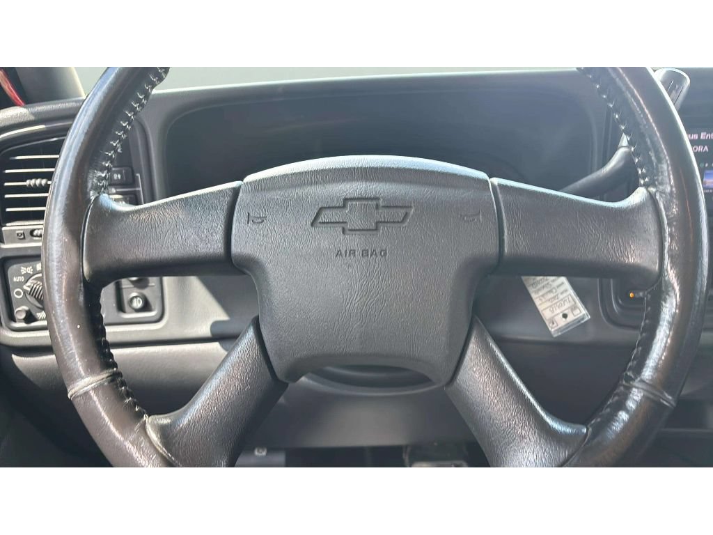 Used 2005 Chevrolet Silverado 2500 LS w/ Heavy-Duty Power Package AWD/4WD image 15