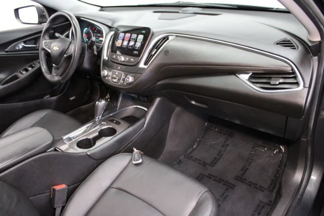 Used 2017 Chevrolet Malibu LT w/ Leather Package FWD image 27