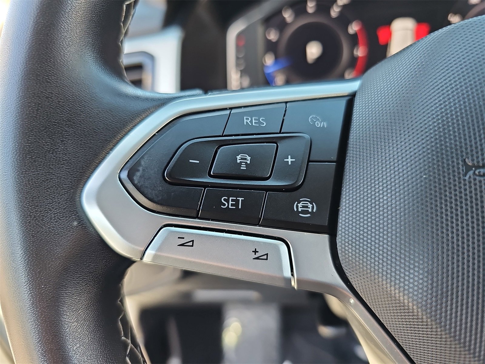 Used 2023 Volkswagen Atlas SE w/ Panoramic Sunroof Package image 19