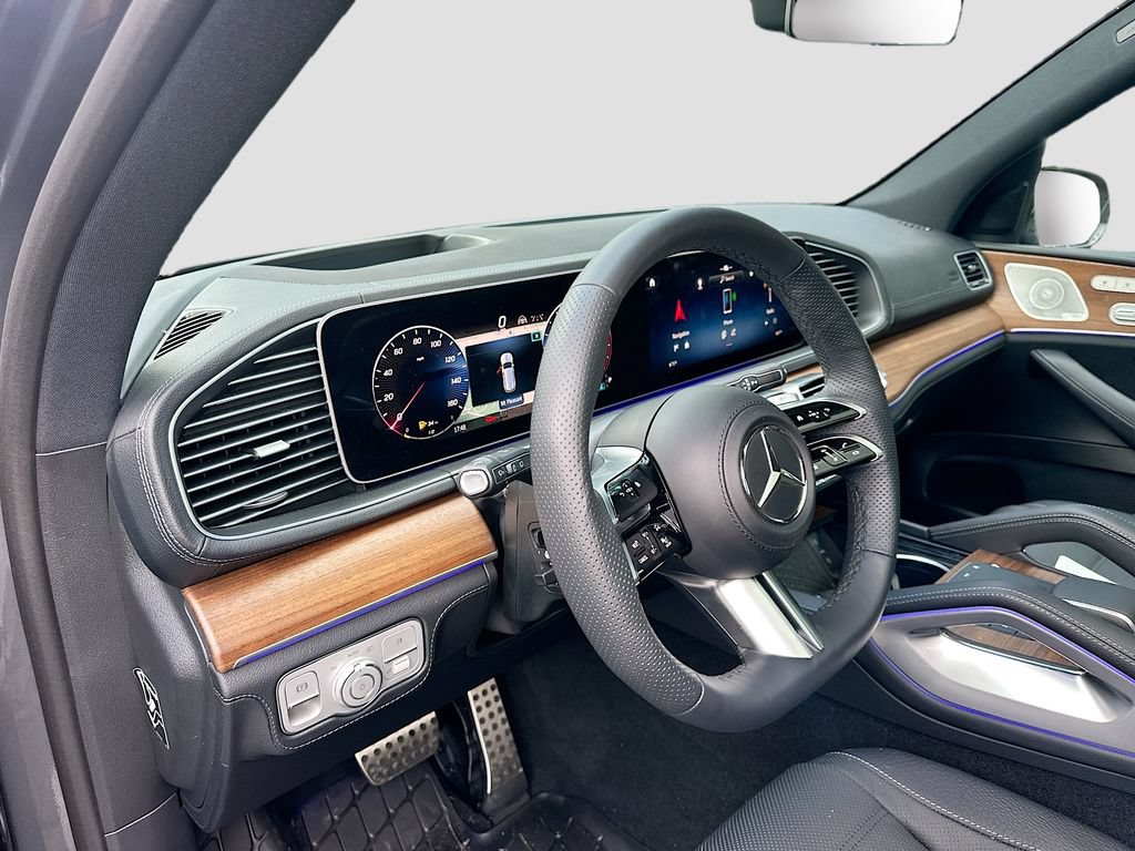 Certified 2026 Mercedes-Benz GLS 580 4MATIC image 9