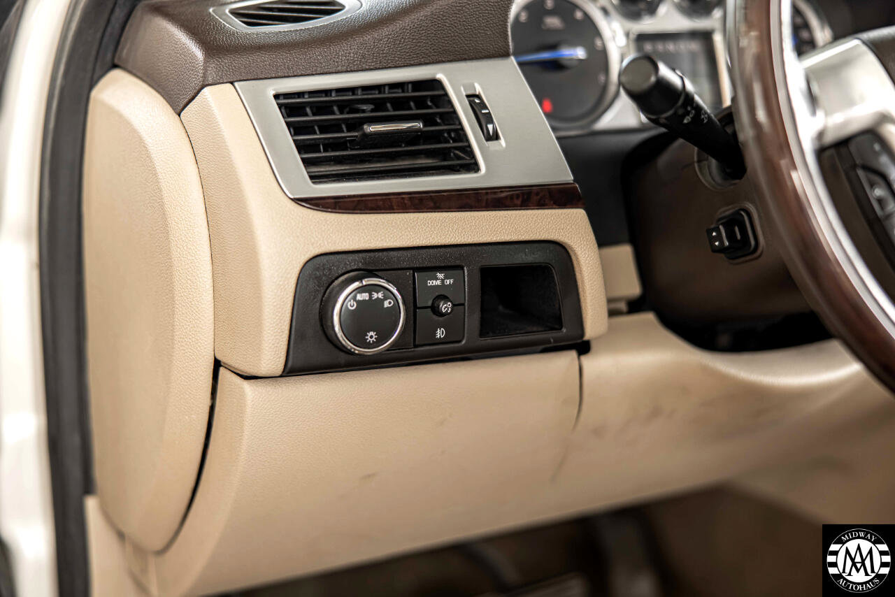 Used 2010 Cadillac Escalade EXT Luxury image 19