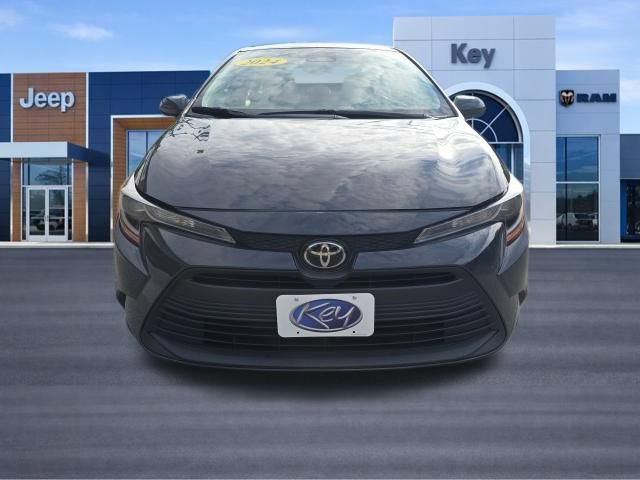 Used 2024 Toyota Corolla LE FWD image 2