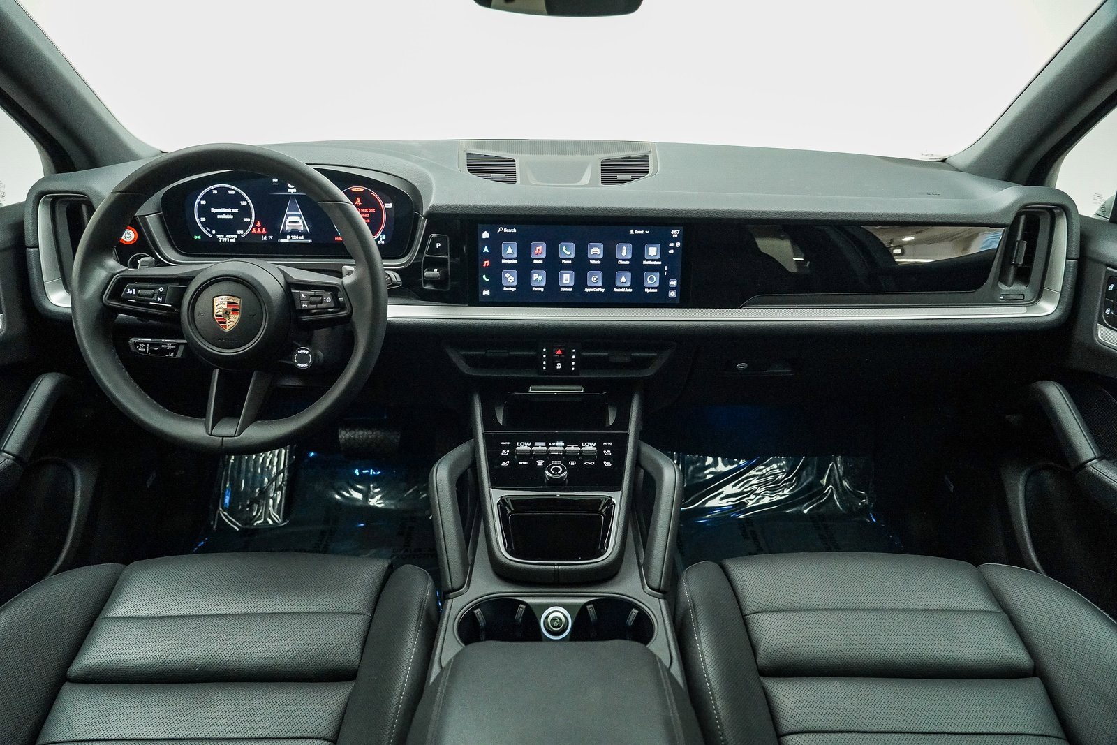 Used 2025 Porsche Cayenne image 17