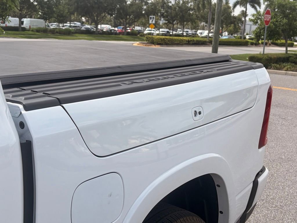 Used 2025 RAM 1500 Limited AWD/4WD image 9