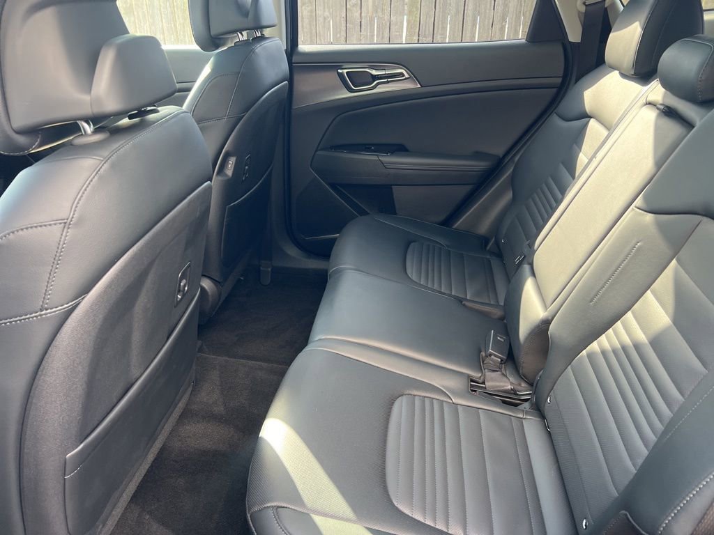 Certified 2023 Kia Sportage SX image 9