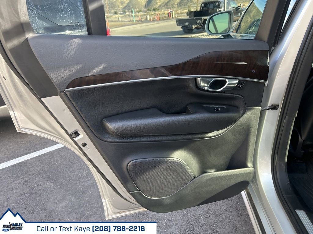 Used 2016 Volvo XC90 T6 Momentum w/ Momentum Plus Package image 14