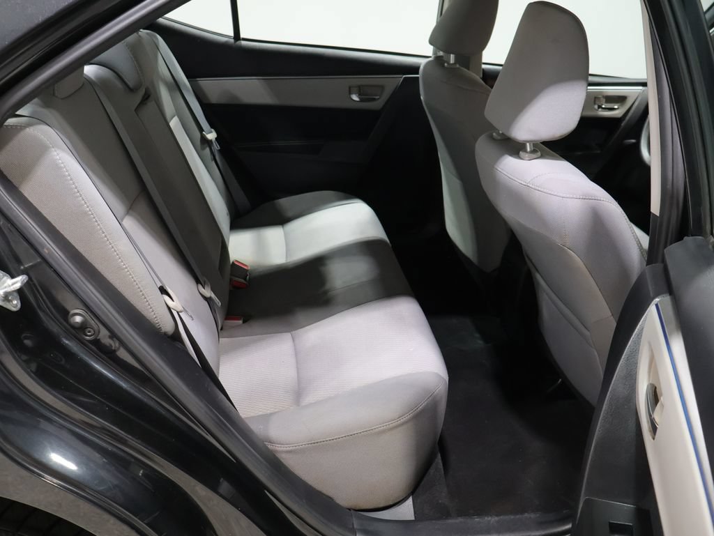 Used 2015 Toyota Corolla LE FWD image 19