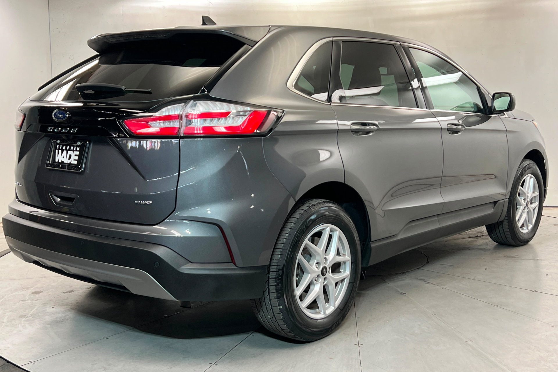 Used 2024 Ford Edge SEL w/ Convenience Package AWD/4WD image 6