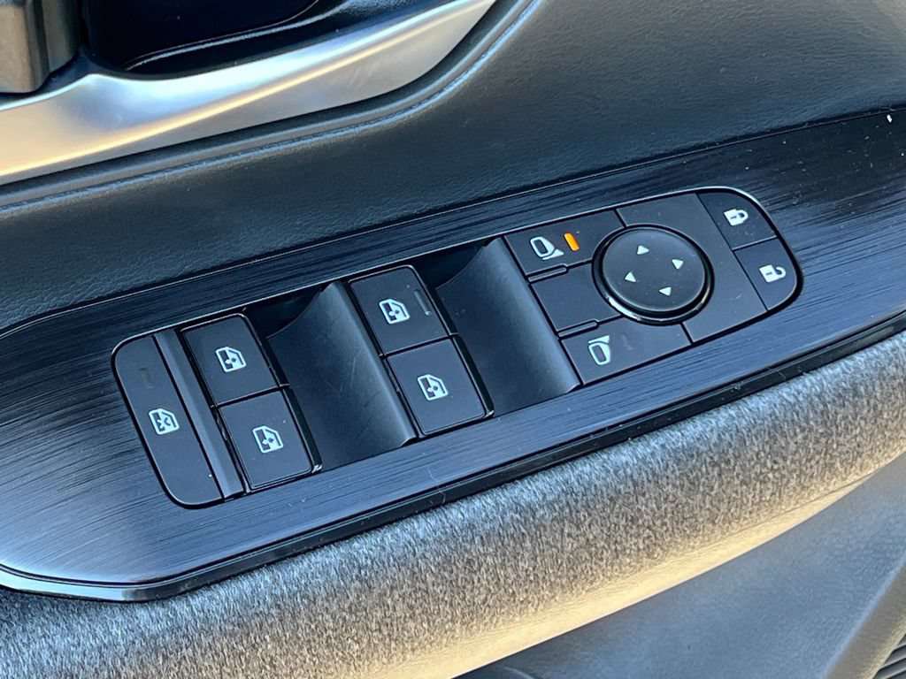 New 2026 Nissan Kicks SV w/ SV Premium Package AWD/4WD image 8