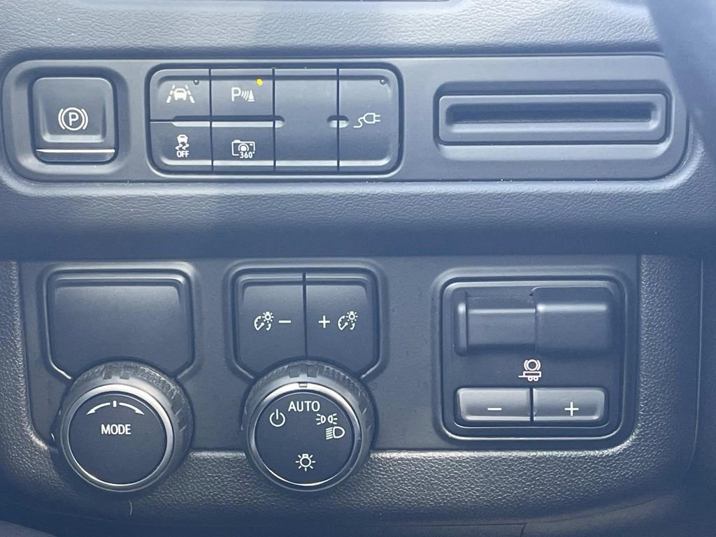 Used 2022 Chevrolet Tahoe LT w/ LT Signature Package image 34