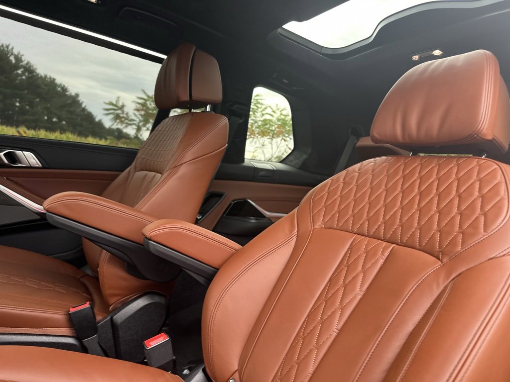 New 2026 BMW X7 M60i image 23
