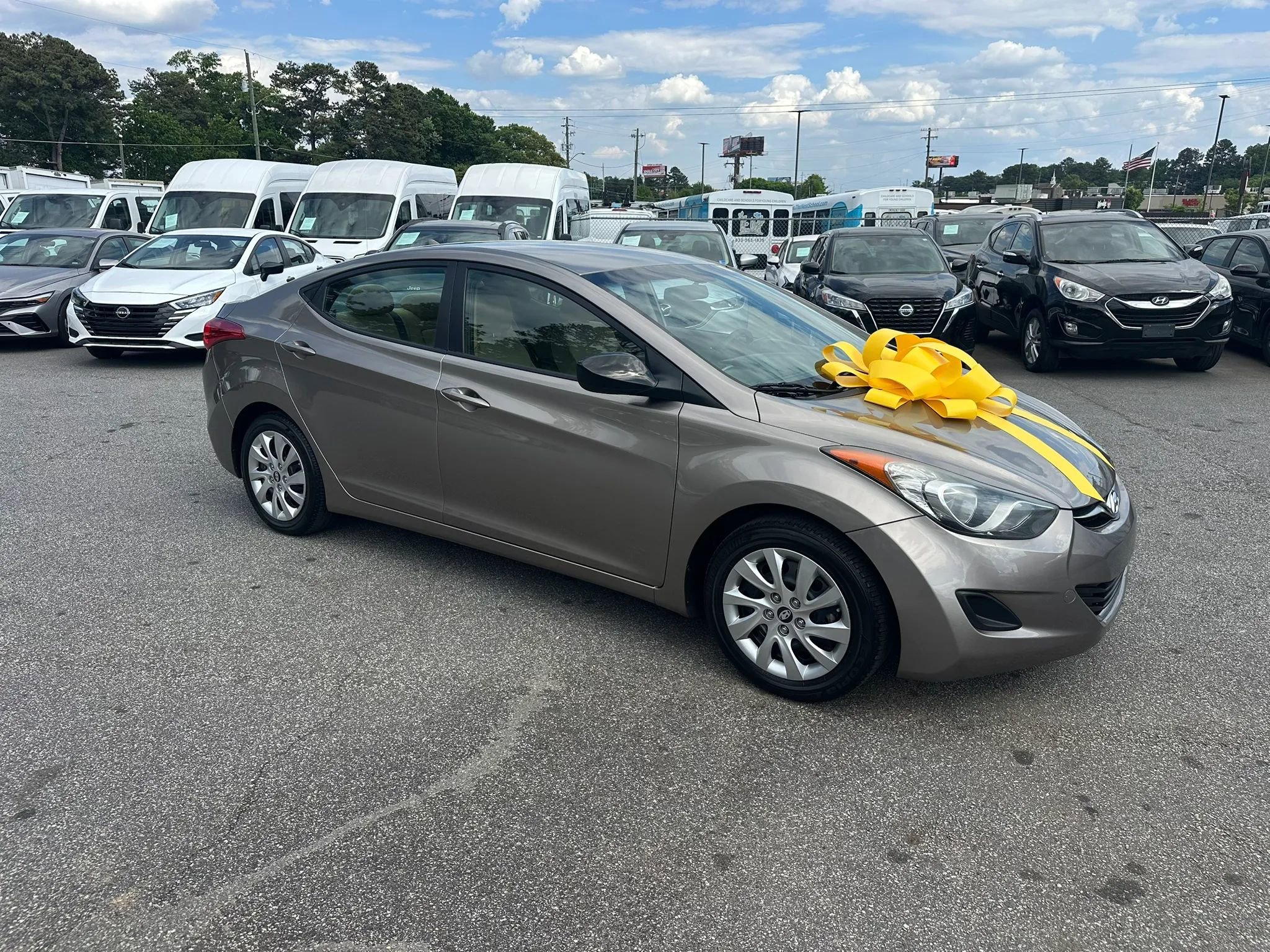 Used 2013 Hyundai Elantra GLS FWD image 12