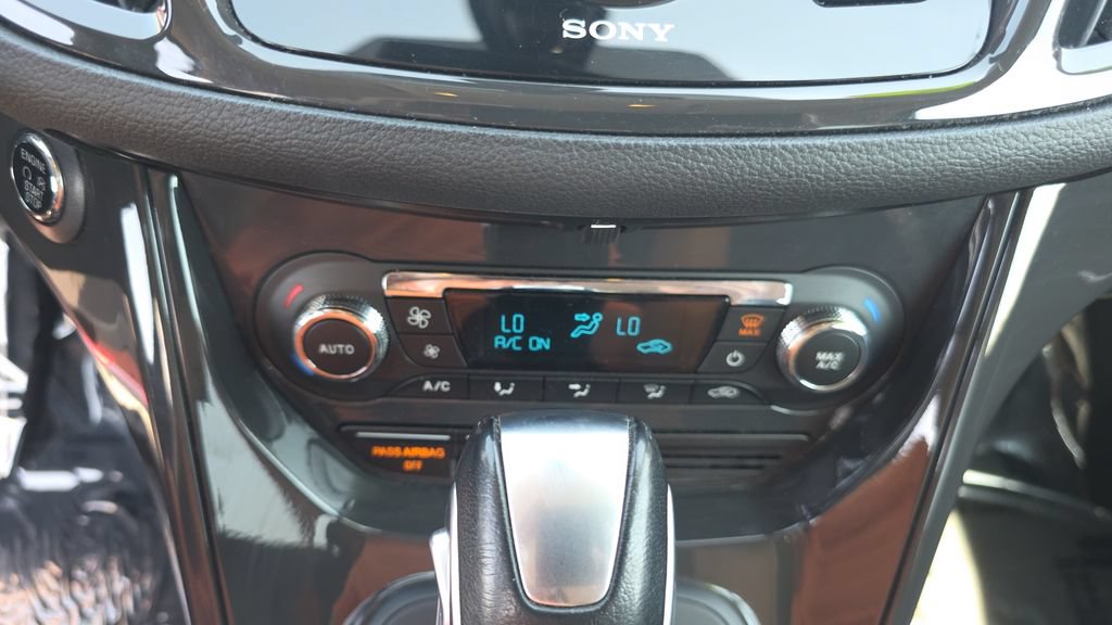 Used 2016 Ford Escape Titanium FWD image 21