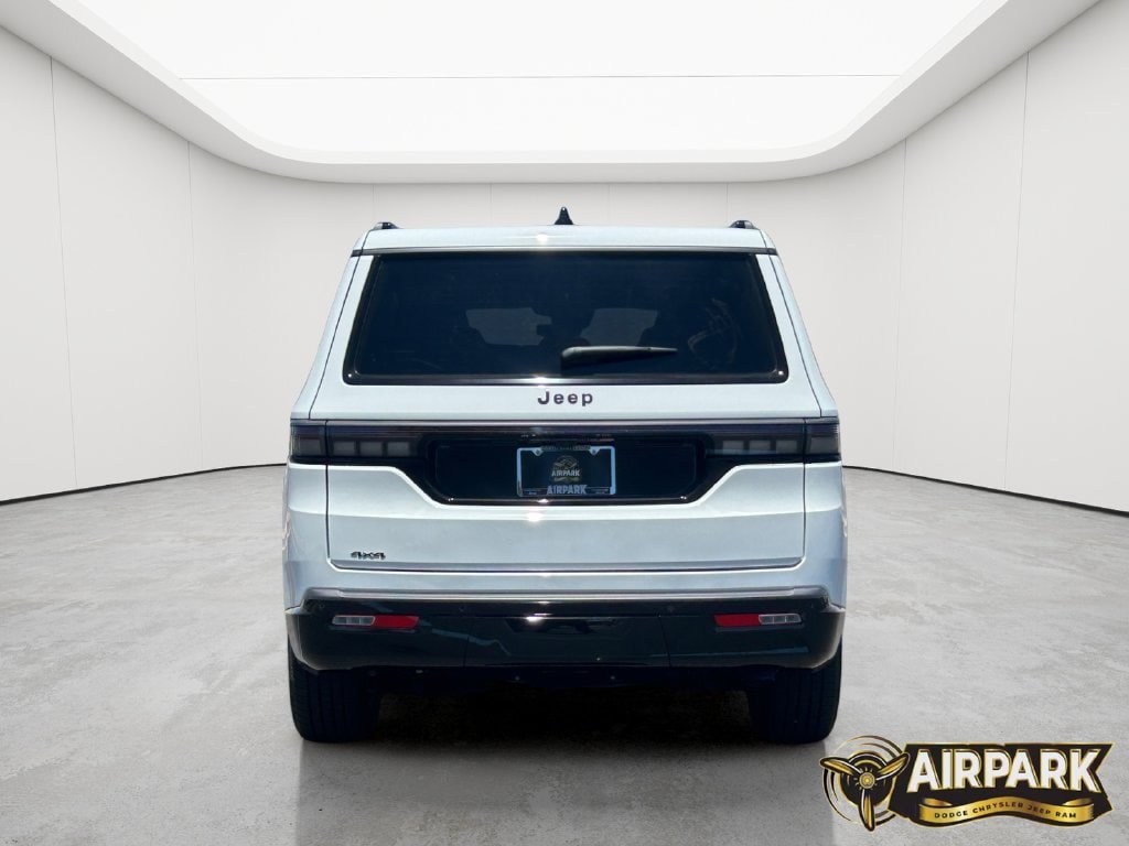 New 2026 Jeep Grand Wagoneer Limited w/ Convenience Group I AWD/4WD image 5