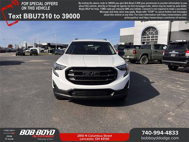 Used 2021 GMC Terrain SLT w/ Elevation Edition image 2