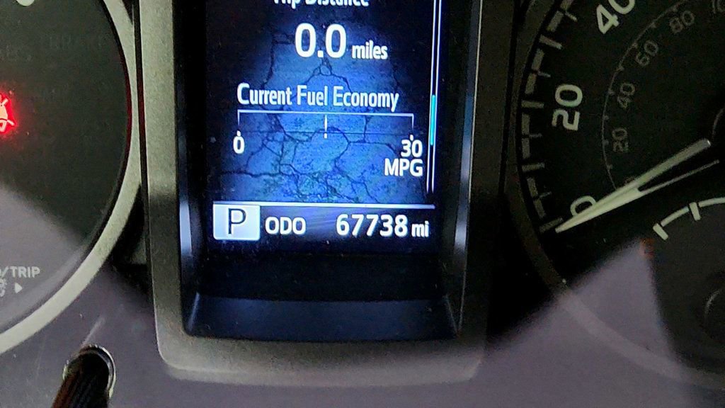 Used 2017 Toyota Tacoma TRD Sport image 14