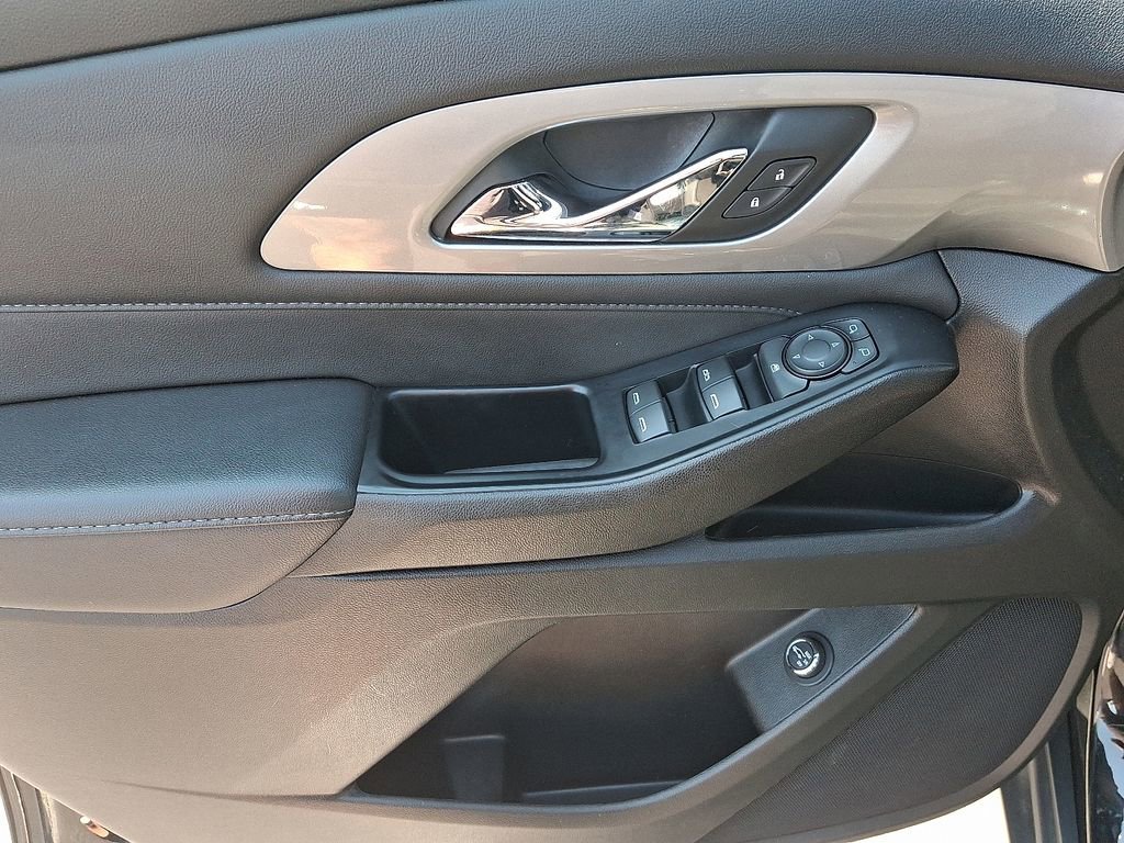 Certified 2023 Chevrolet Traverse LT FWD image 14