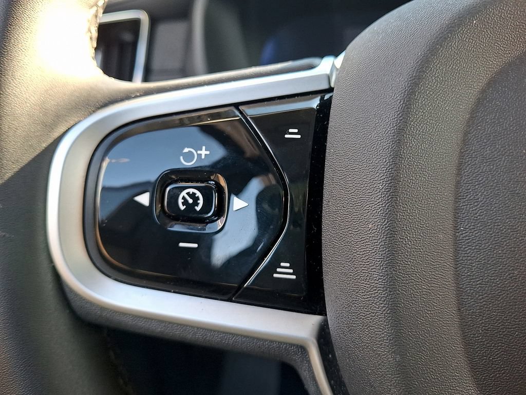 Certified 2026 Volvo XC90 B6 Plus AWD/4WD image 23