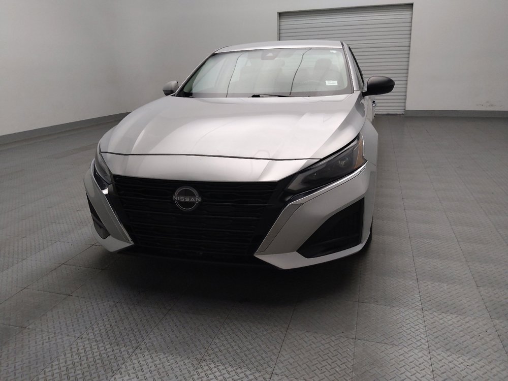 Used 2024 Nissan Altima 2.5 SV image 15