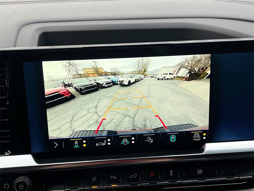 Used 2025 Chevrolet Silverado 3500 High Country image 14