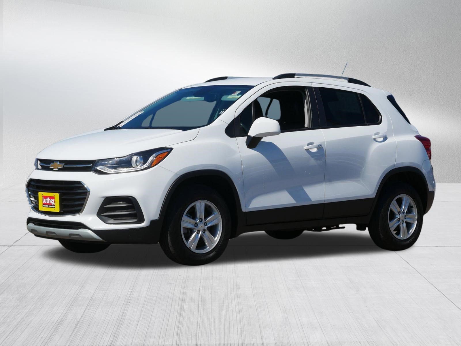 Used 2022 Chevrolet Trax LT w/ LT Convenience Package image 3