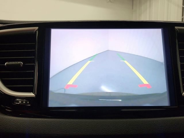 Used 2024 Chrysler Pacifica Touring-L FWD image 36