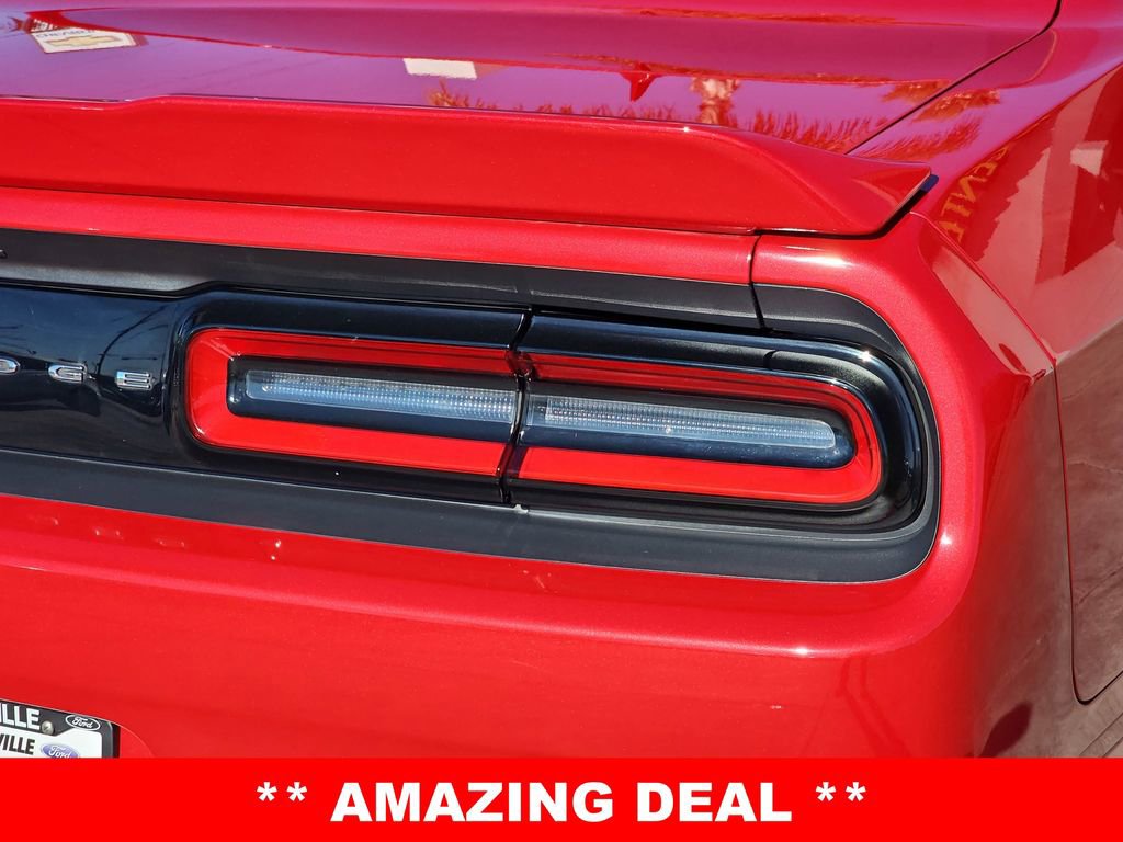 Used 2015 Dodge Challenger R/T Plus image 38