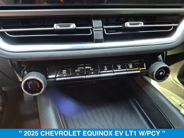 Used 2025 Chevrolet Equinox EV LT FWD image 24