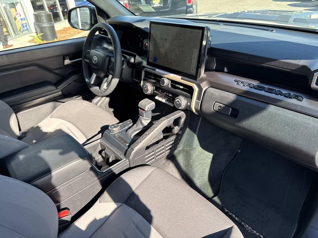 Used 2025 Toyota Tacoma TRD Sport image 13